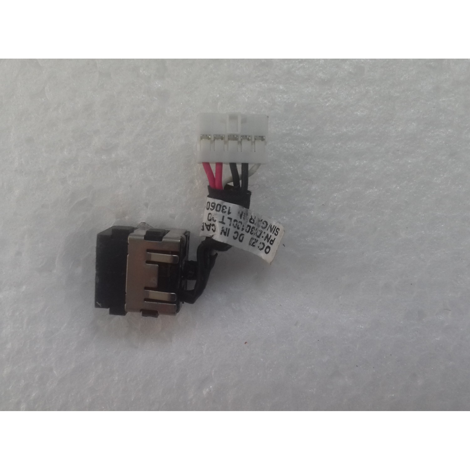 Mufa de alimentare Dell Latitude E6430U (28HV9)